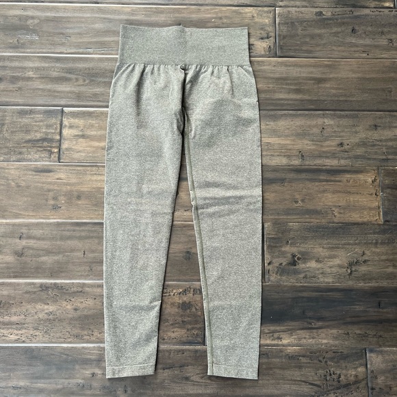 NVGTN Khaki Green NV Seamless Leggings - Picture 2 of 5